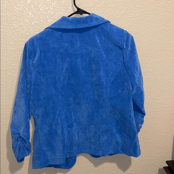 Blazer - Picture 2 of 2